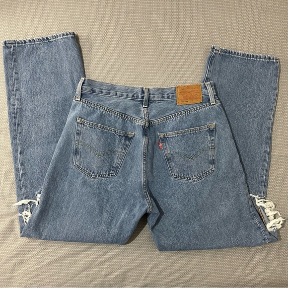 Levi’s 90s Fit Distressed Jeans Size 29 Mom Boyfriend Baggy - Picture 6 of 9